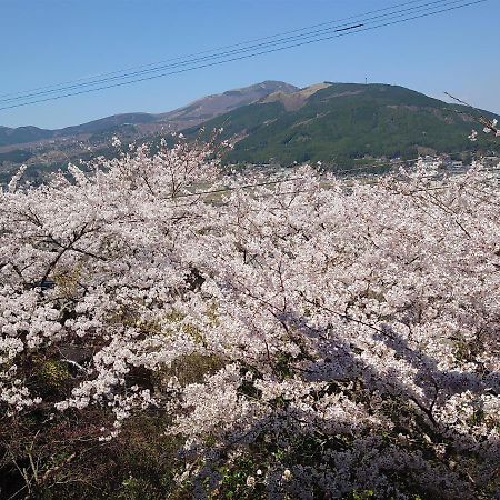 Отель Kazeno Sanso Yamashiro Юфу Экстерьер фото